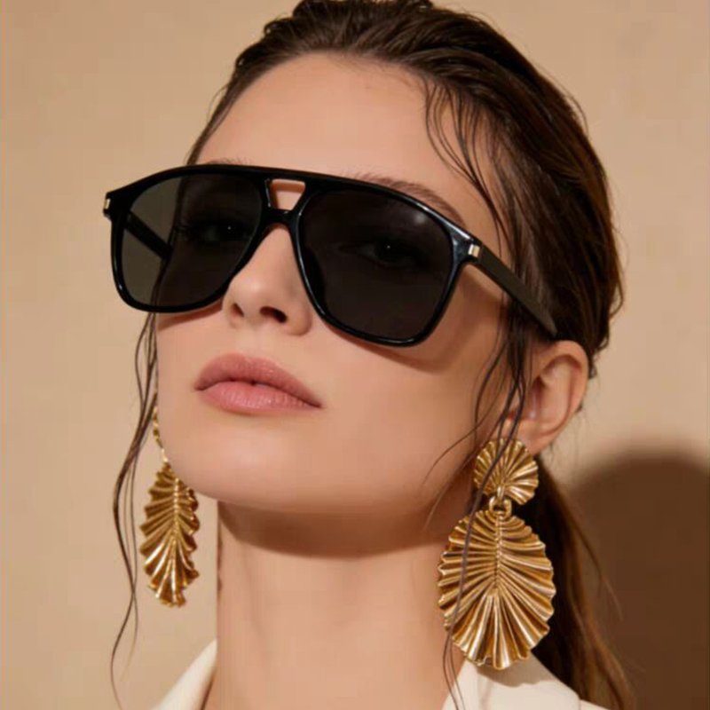 Women'S Fashion Week Paris - Lunettes de soleil de pilote de