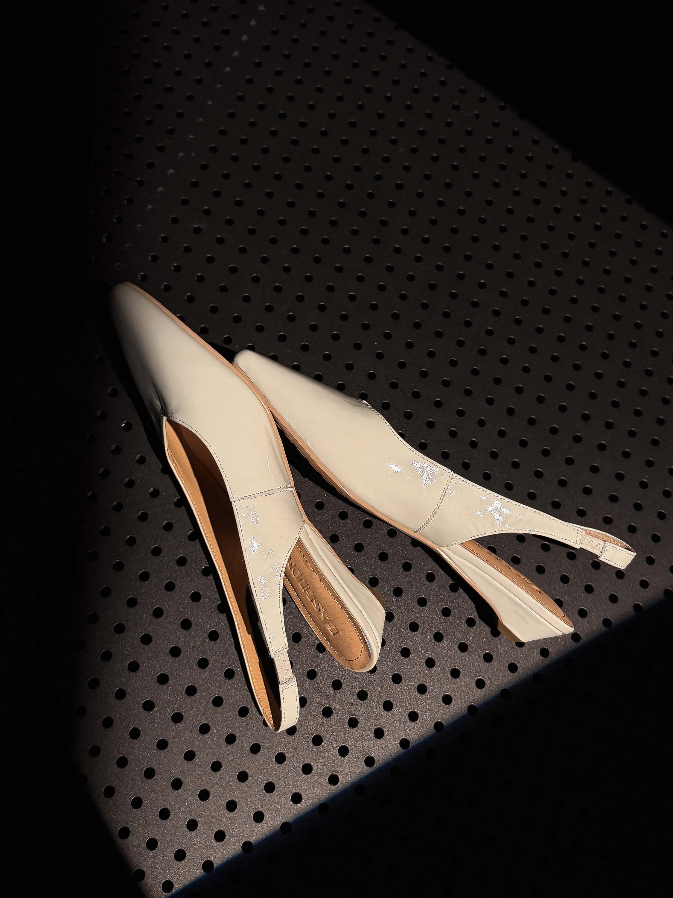Escarpins élégants en cuir de  - Women'S Fashion Brand Shoes avis et prix